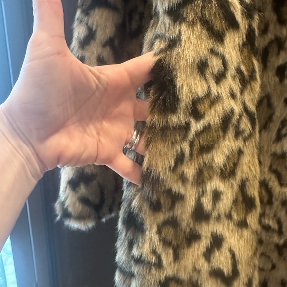 Abercrombie & Fitch Faux Leopard Fur Coat Size Small - Picture 4 of 5